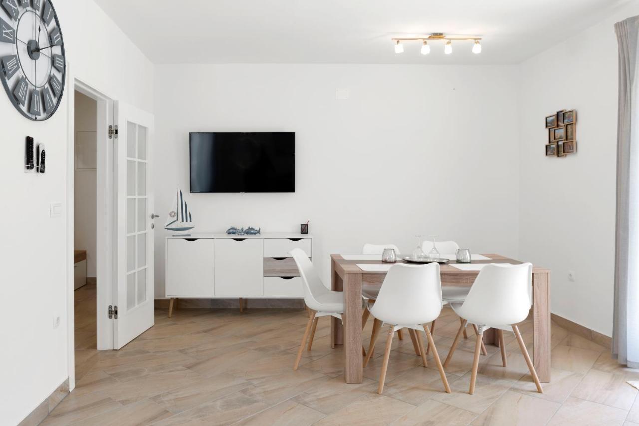 Aaa Anic Amazing Apartments Deluxe Split Eksteriør billede
