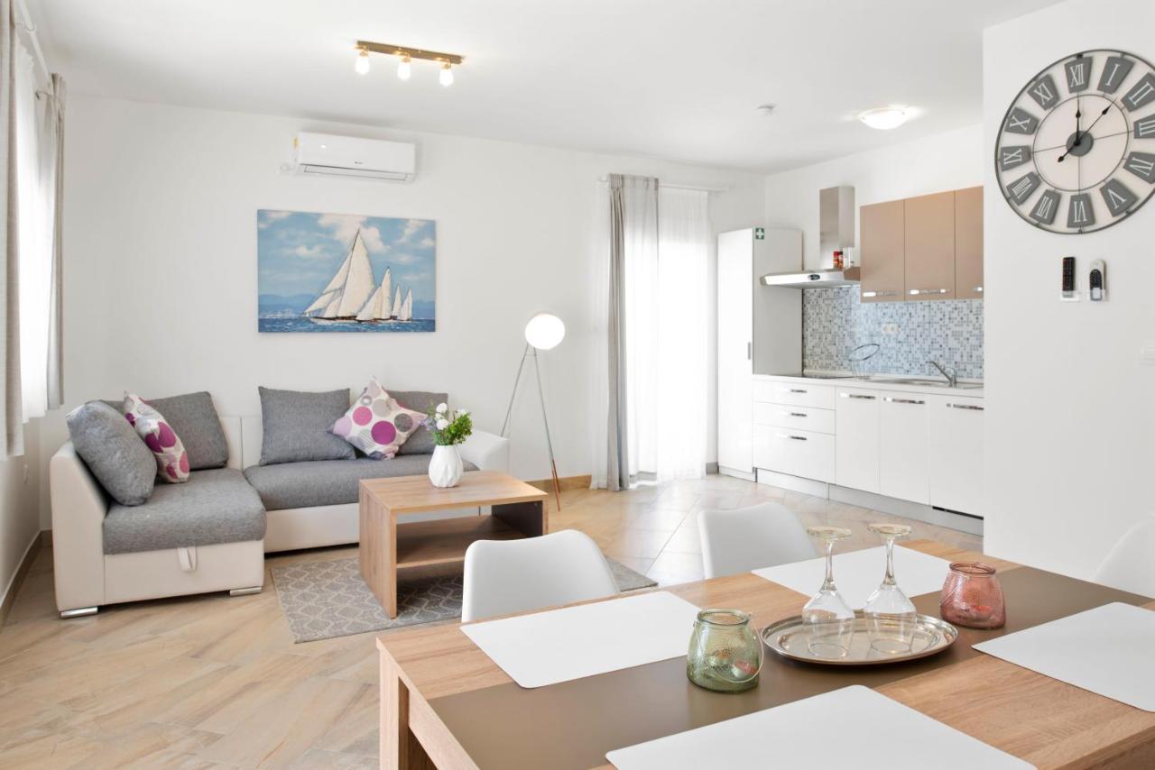Aaa Anic Amazing Apartments Deluxe Split Eksteriør billede