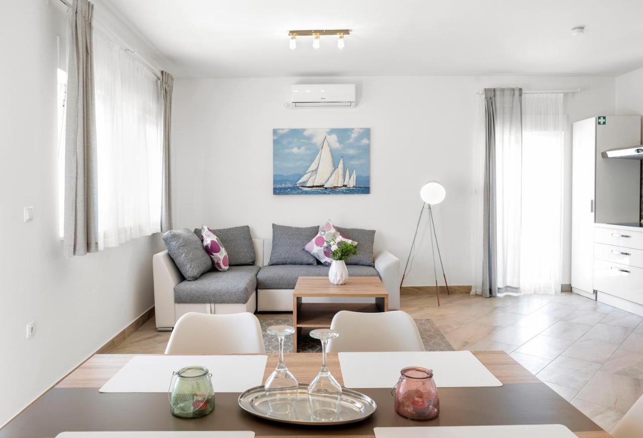 Aaa Anic Amazing Apartments Deluxe Split Eksteriør billede