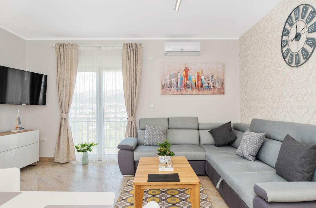 Aaa Anic Amazing Apartments Deluxe Split Eksteriør billede