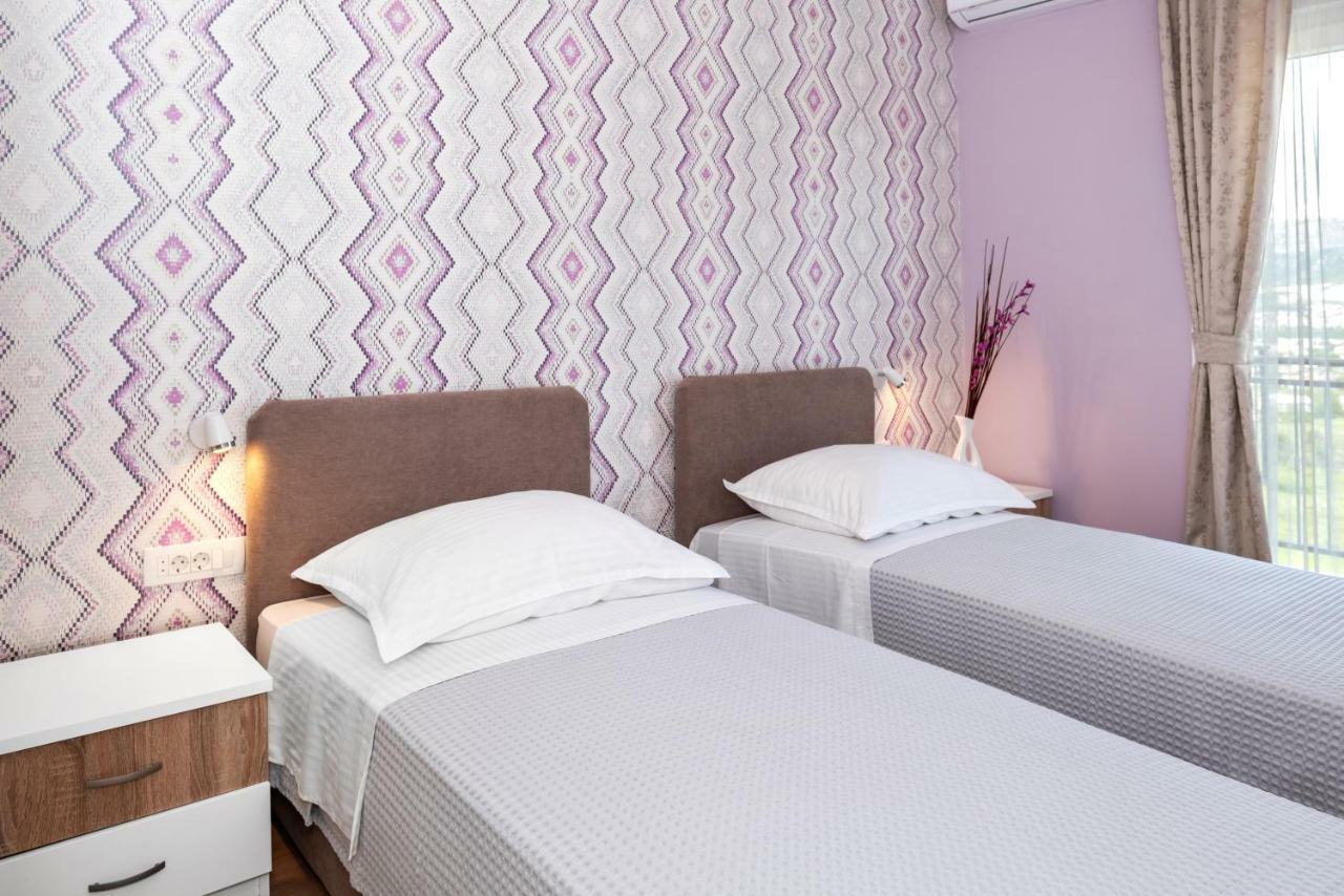 Aaa Anic Amazing Apartments Deluxe Split Eksteriør billede