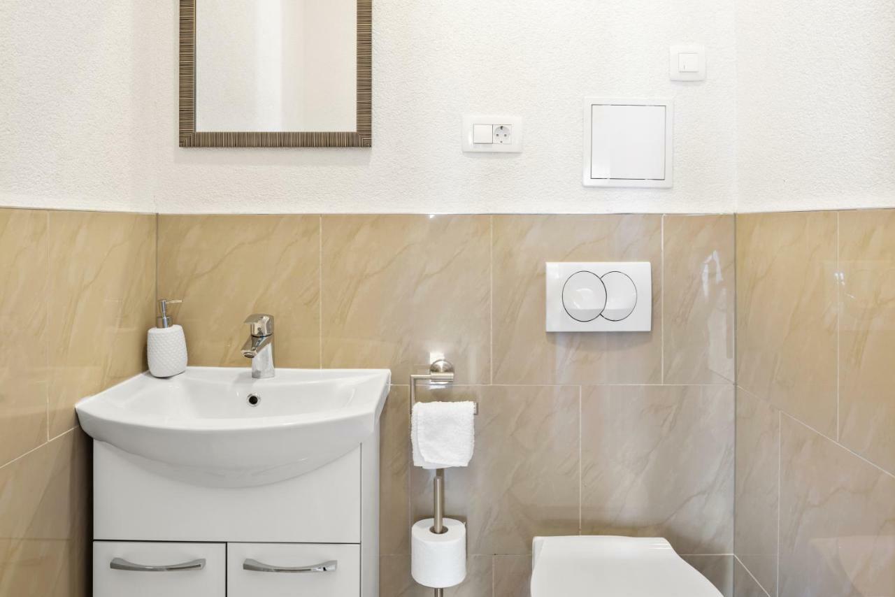 Aaa Anic Amazing Apartments Deluxe Split Eksteriør billede