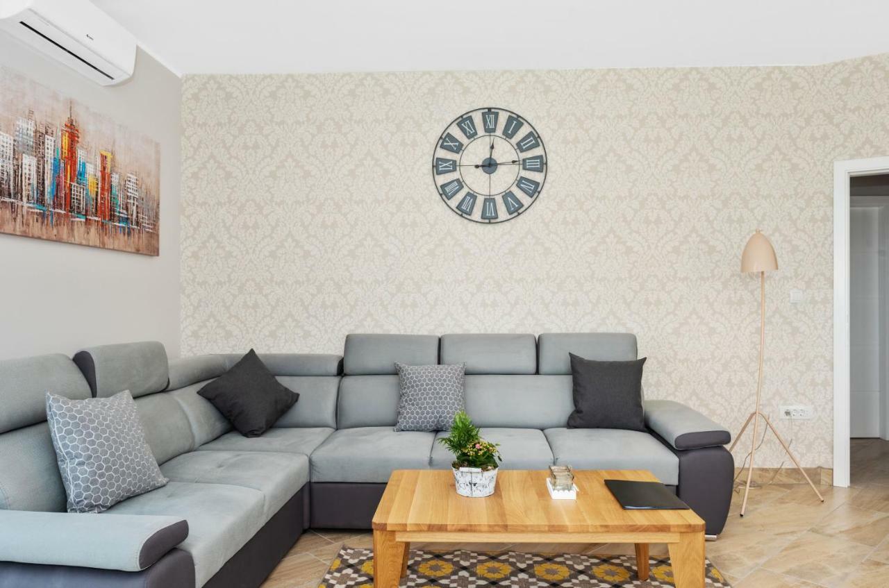 Aaa Anic Amazing Apartments Deluxe Split Eksteriør billede